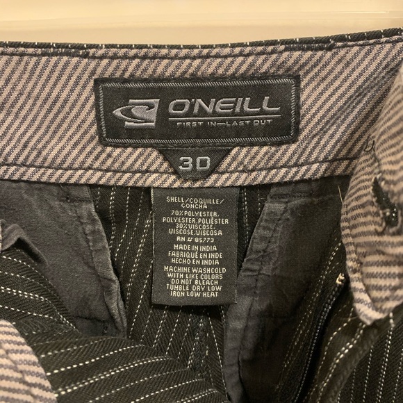 Men’s O’Neill shorts size 30 - Picture 3 of 3